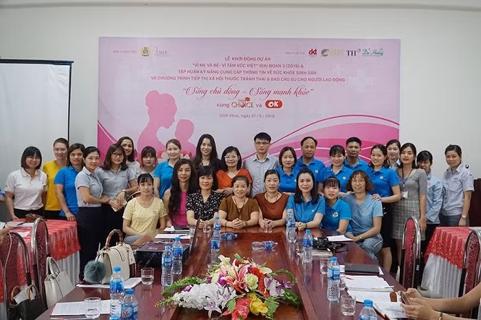 Lễ khởi động dự án có sự tham gia của đại diện Tổng liên đoàn lao động Việt Nam, Công đoàn các Khu công nghiệp tỉnh Vĩnh Phúc, đại diện nhà tài trợ, Ban Tổ chức và hơn 40 cán bộ công đoàn, cán bộ y tế đến từ các công ty tham gia dự án.