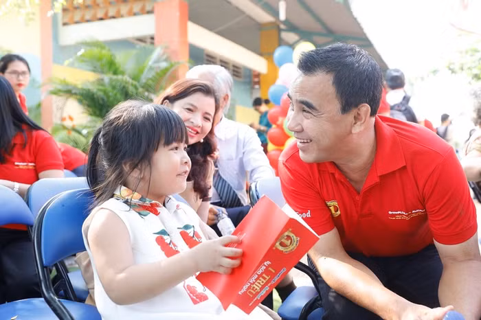 Nghệ sĩ Quyền Linh là khách mời đặc biệt của chương trình.