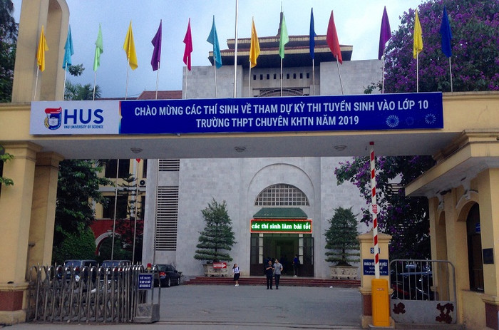 Chủ đề tình bạn có trong đề thi vào lớp 10 môn Ngữ Văn Trường trung học phổ thông chuyên Khoa học tự nhiên.Ảnh: Công Tiến Chủ đề tình bạn có trong đề thi vào lớp 10 môn Ngữ Văn Trường trung học phổ thông chuyên Khoa học tự nhiên.Ảnh: Công Tiến