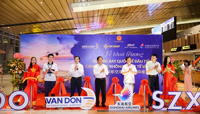 Lễ khai trương đường bay mới.