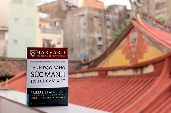 Cuốn “Lãnh đạo bằng sức mạnh trí tuệ cảm xúc”. Cuốn “Lãnh đạo bằng sức mạnh trí tuệ cảm xúc”.