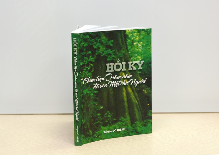 Hình ảnh cuốn hồi ký. Hình ảnh cuốn hồi ký.