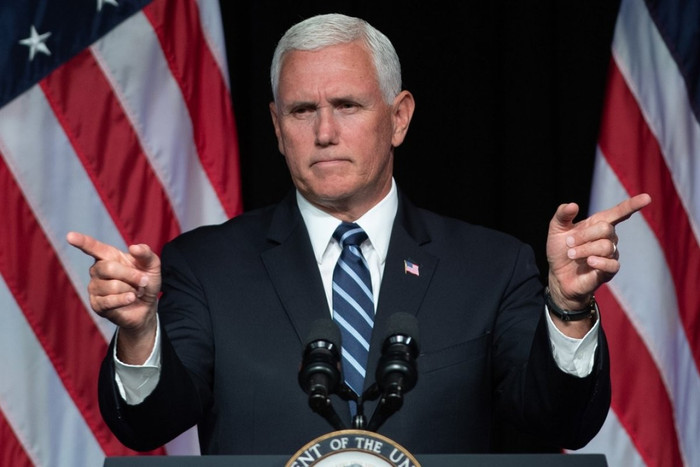Phó Tổng thống Mỹ Mike Pence đã từng cáo buộc Bắc Kinh tìm cách hạ uy tín Mỹ và khẳng định sẽ không chịu chùn bước (Ảnh minh họa: Reuters). Phó Tổng thống Mỹ Mike Pence đã từng cáo buộc Bắc Kinh tìm cách hạ uy tín Mỹ và khẳng định sẽ không chịu chùn bước (Ảnh minh họa: Reuters).