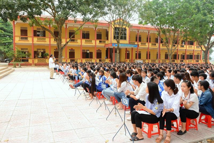 Sau 19 năm xây dựng và phát triển, hiện nay nhà trường có 5 dãy nhà tầng với đầy đủ các phòng làm việc, phòng học khang trang. Ảnh: Công Tiến