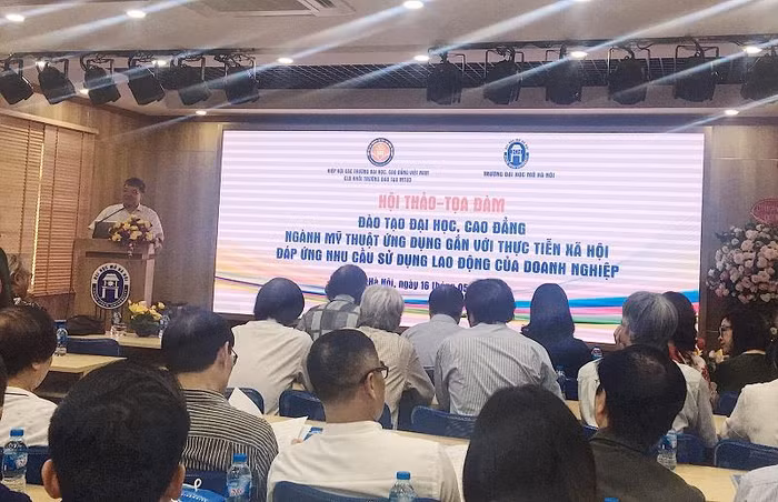 Tọa đàm “Đào tạo đại học, cao đẳng ngành mỹ thuật ứng dụng gắn với thực tiễn xã hội, đáp ứng nhu cầu sử dụng lao động của doanh nghiệp”. Tọa đàm “Đào tạo đại học, cao đẳng ngành mỹ thuật ứng dụng gắn với thực tiễn xã hội, đáp ứng nhu cầu sử dụng lao động của doanh nghiệp”.