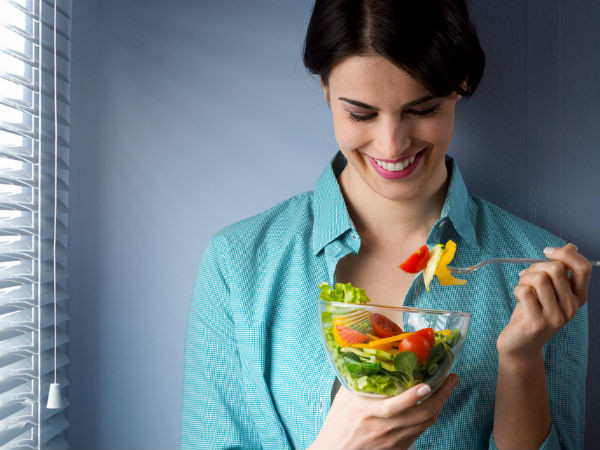 Tại sao bạn luôn cảm thấy đói? (Ảnh: theo boldsky).