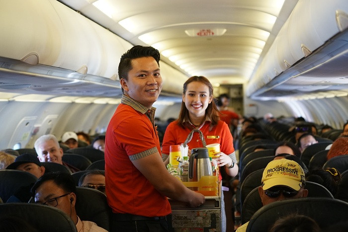 Dịch vụ chăm sóc tận tình, chu đáo của Vietjet. Dịch vụ chăm sóc tận tình, chu đáo của Vietjet.