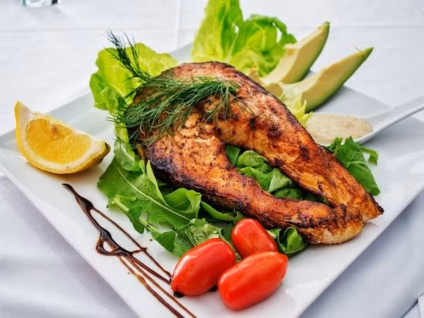 Cá mang lại nhiều lợi ích tốt cho sức khỏe (Ảnh: theo boldsky). Cá mang lại nhiều lợi ích tốt cho sức khỏe (Ảnh: theo boldsky).