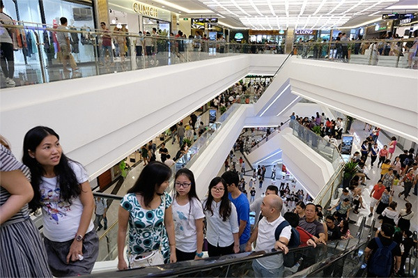 Trung tâm thương mại Vincom Center Landmark 81 là địa điểm mua sắm, vui chơi giải trí được ưa chuộng nhất tại thành phố Hồ Chí Minh.