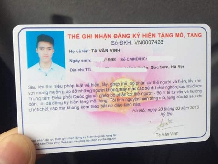 Một ngày đẹp trời tháng 3/2018, tháng của thanh niên, Tạ Văn Vinh quyết định đăng ký hiến giác mạc, thận, tụy, tim, gan, phổi, da, van tim cho y học. Ảnh: NVCC Một ngày đẹp trời tháng 3/2018, tháng của thanh niên, Tạ Văn Vinh quyết định đăng ký hiến giác mạc, thận, tụy, tim, gan, phổi, da, van tim cho y học. Ảnh: NVCC