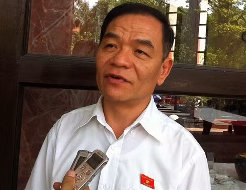 Đại biểu Lê Thanh Vân cho rằng phải xem lại cơ chế giám sát cán bộ. ảnh: Ngọc Quang.