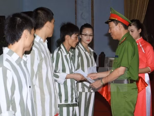 Các chính sách của Đảng, Nhà nước luôn tạo mọi điều kiện tối đa để những người cải tạo tốt sớm trở lại hòa nhập với cộng đồng. ảnh minh họa: TTXVN. Các chính sách của Đảng, Nhà nước luôn tạo mọi điều kiện tối đa để những người cải tạo tốt sớm trở lại hòa nhập với cộng đồng. ảnh minh họa: TTXVN.