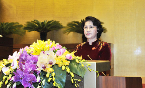 Chủ tịch Quốc hội kêu gọi đồng bào, chiến sĩ cả nước cùng chung tay ủng hộ miền Trung bị bão lụt. ảnh: quochoi.vn Chủ tịch Quốc hội kêu gọi đồng bào, chiến sĩ cả nước cùng chung tay ủng hộ miền Trung bị bão lụt. ảnh: quochoi.vn