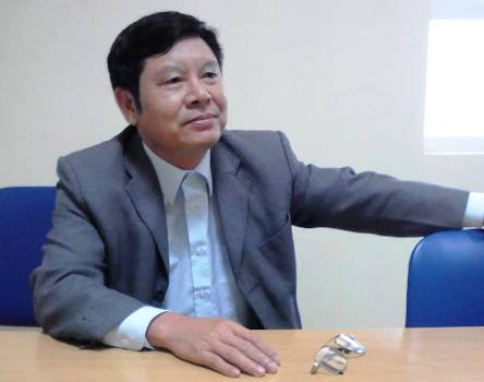 Trước đó, trong cuộc trao đổi với phóng viên, ông Đỗ Huy Tiếp, Trưởng phòng TN&MT thành thành phố Thanh Hóa đã thừa nhận có sự giả mạo, lập khống giấy tờ trong việc cấp Giấy chứng nhận quyền sử dụng đất BĐ 473979 mang tên bà Nguyễn Thị Cúc. (Ảnh: QUỐC TOẢN). Trước đó, trong cuộc trao đổi với phóng viên, ông Đỗ Huy Tiếp, Trưởng phòng TN&MT thành thành phố Thanh Hóa đã thừa nhận có sự giả mạo, lập khống giấy tờ trong việc cấp Giấy chứng nhận quyền sử dụng đất BĐ 473979 mang tên bà Nguyễn Thị Cúc. (Ảnh: QUỐC TOẢN).