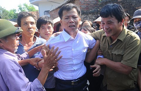 Đấu tranh cho công lý, gặp án oan phải bán nhà đền thì cán bộ xin nghỉ hết? ảnh 1 Đấu tranh cho công lý, gặp án oan phải bán nhà đền thì cán bộ xin nghỉ hết? ảnh 1