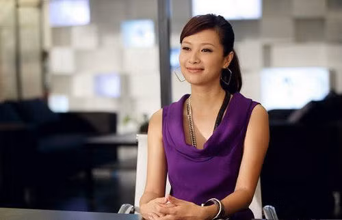 ...và giờ là một doanh nhân thành và xinh đẹp trong ngành giải trí