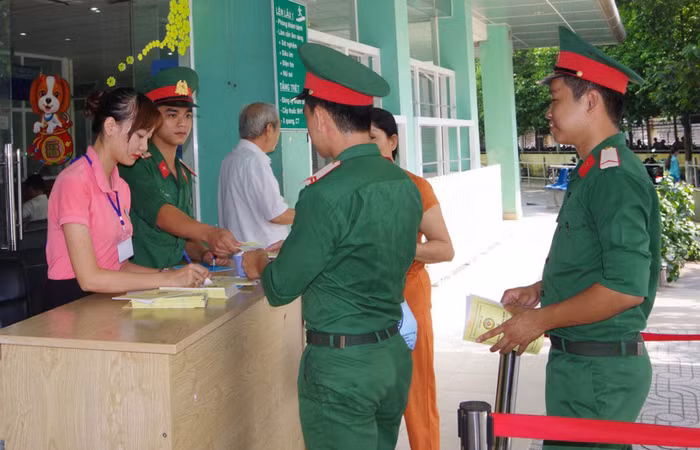 Bảo đảm ngày càng tốt hơn quyền lợi về BHXH, BHYT đối với các đối tượng do Bộ Quốc phòng quản lý, góp phần bảo đảm an sinh xã hội trong Quân đội. ảnh minh họa: ĐH.