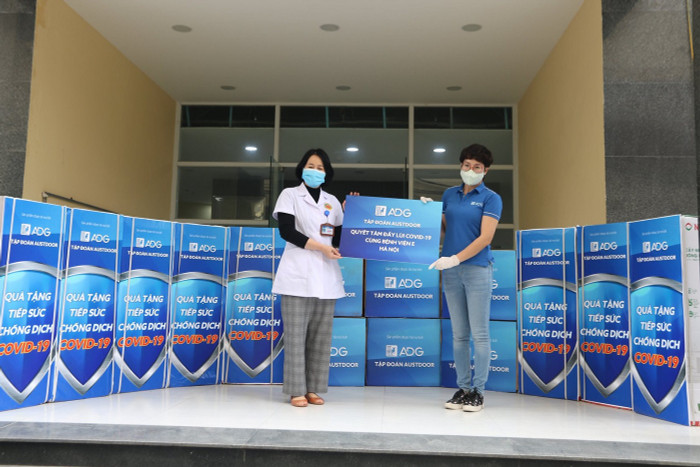 Các bác sĩ là những người lính trên tuyến đầu chống dịch. Các bác sĩ là những người lính trên tuyến đầu chống dịch.