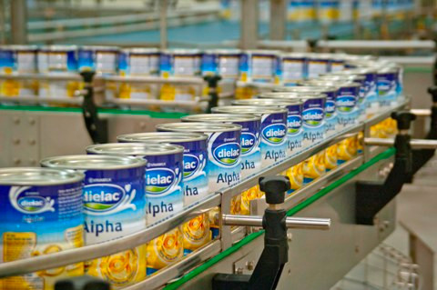 Giá bán lẻ sữa của hãng Vinamilk tăng không nhiều so với giá bán buôn. Giá bán lẻ sữa của hãng Vinamilk tăng không nhiều so với giá bán buôn.
