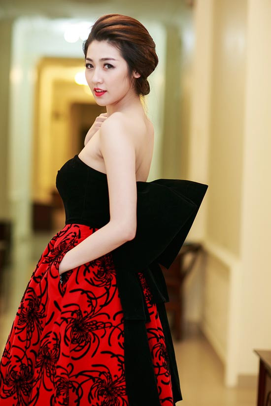 Tú Anh được đánh giá ngày càng xinh đẹp hơn Tú Anh được đánh giá ngày càng xinh đẹp hơn