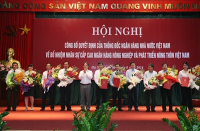 Hội nghị công bố các Quyết định. Hội nghị công bố các Quyết định.