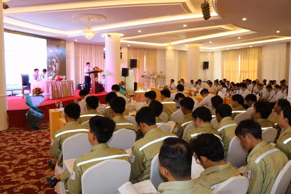 Hội nghị có sự tham dự của đông đảo các cán bộ công nhân viên của EVNNPT.