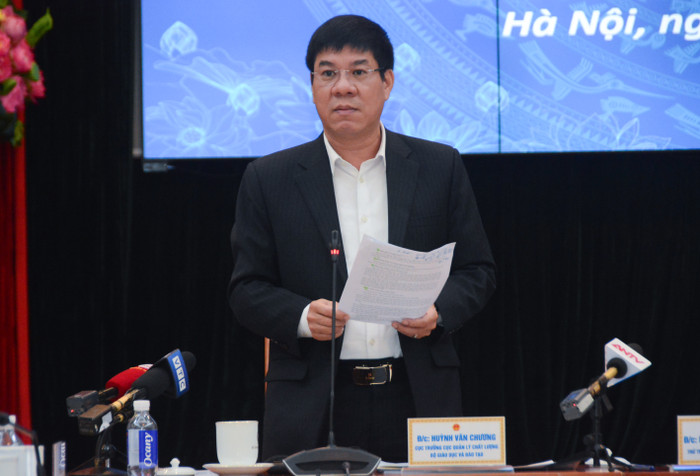 Cục trưởng Cục Quản lý chất lượng Huỳnh Văn Chương báo cáo tóm tắt phương án tổ chức kỳ thi tốt nghiệp trung học phổ thông từ năm 2025. Cục trưởng Cục Quản lý chất lượng Huỳnh Văn Chương báo cáo tóm tắt phương án tổ chức kỳ thi tốt nghiệp trung học phổ thông từ năm 2025.