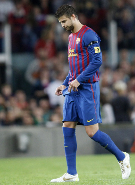 … Anh sẽ phải nghỉ 2 tuần. … Anh sẽ phải nghỉ 2 tuần.