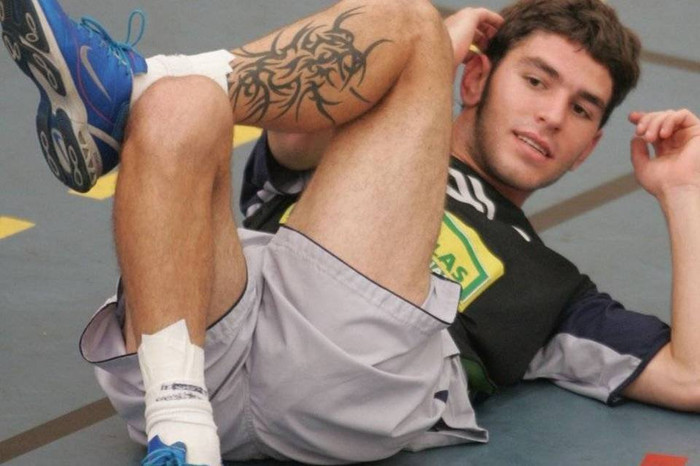 Jonathan Soriano, thành viên của Barcelona B. Jonathan Soriano, thành viên của Barcelona B.