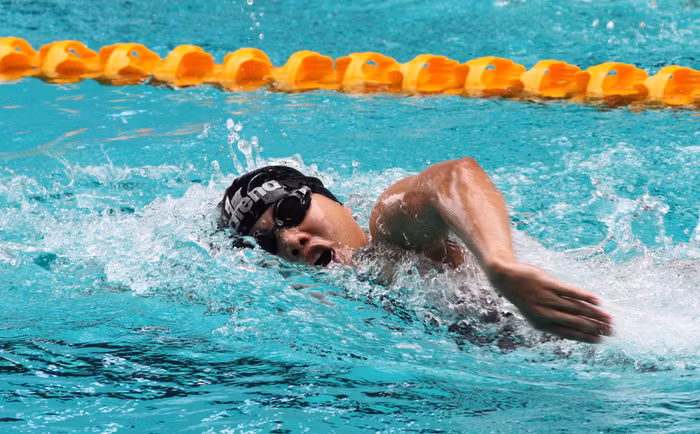 Kình ngư trẻ Kim Tuyến dù chưa thành công nhưng cũng đầy hứa hẹn. Kình ngư trẻ Kim Tuyến dù chưa thành công nhưng cũng đầy hứa hẹn.