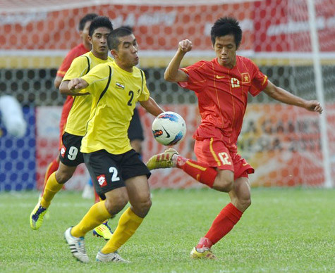 Văn Quyết đã vươn lên dẫn đầu danh sách ghi bàn ở SEA Games 26.