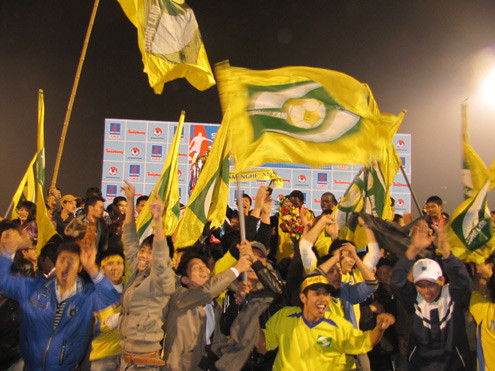 CĐV cuồng nhiệt của Sông Lam. CĐV cuồng nhiệt của Sông Lam.