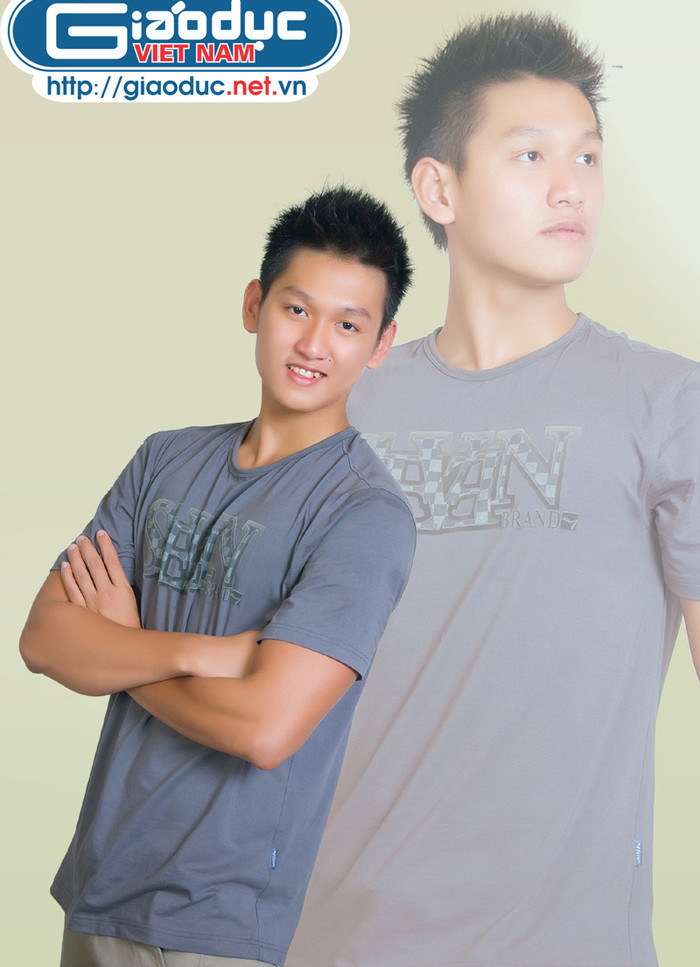 Ngoài thời gian tập luyện và thi đấu, Quý Phước còn giúp đỡ mẹ bán hàng ngoài chợ. Ngoài thời gian tập luyện và thi đấu, Quý Phước còn giúp đỡ mẹ bán hàng ngoài chợ.