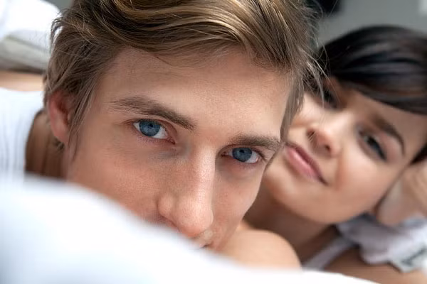 Khỏe hơn nhờ bia, sô cô la, rượu vang và... chuyện ấy ảnh 1