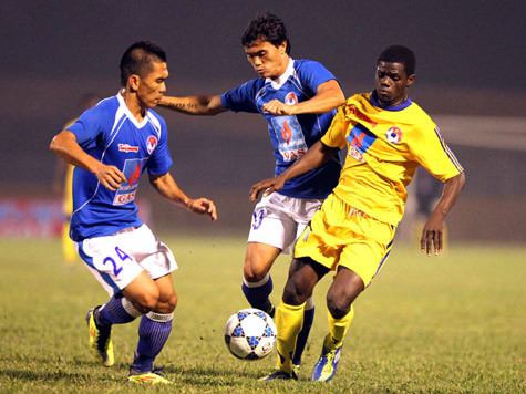 Trận tranh Siêu cúp QG xuất hiện cuộc chiến của VTV và AVG. Ảnh: Quang Minh