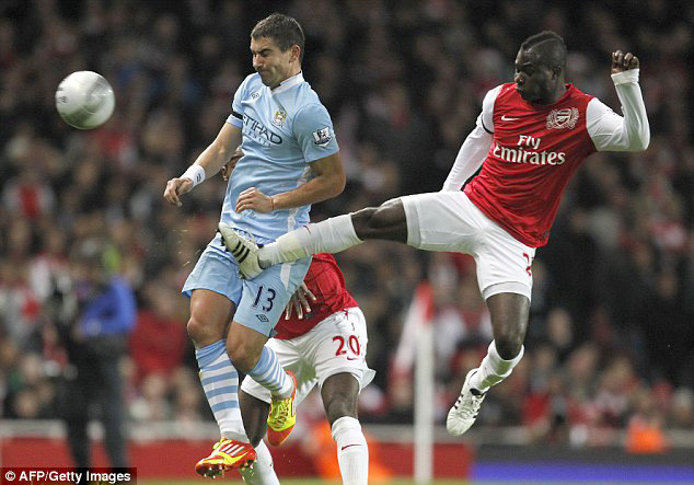 Frimpong trận này khá “hổ báo”.