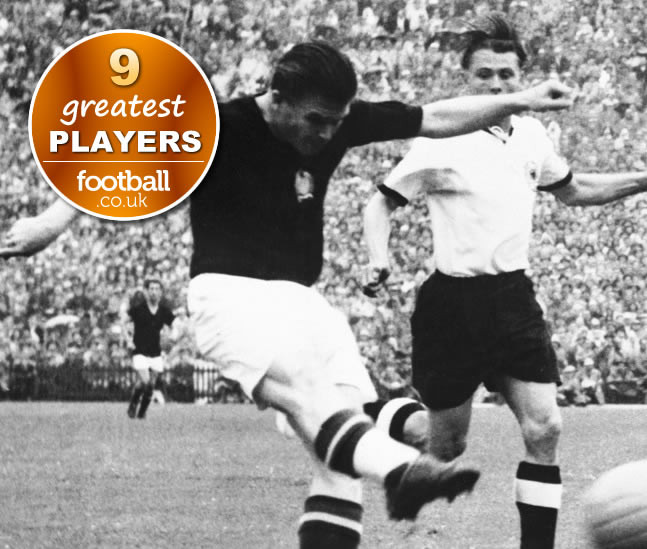 Ferenc Puskas, huyền thoại của Real Madrid và bóng đá Hungary. Ông sở hữu hiệu suất săn bàn cực khủng: 84 bàn/85 trận đấu của đội tuyển Hungary, 514 bàn/529 trận ở giải Hungary và Tây Ban Nha. (Chiêm ngưỡng tài chơi bóng của Ferenc Puskas)