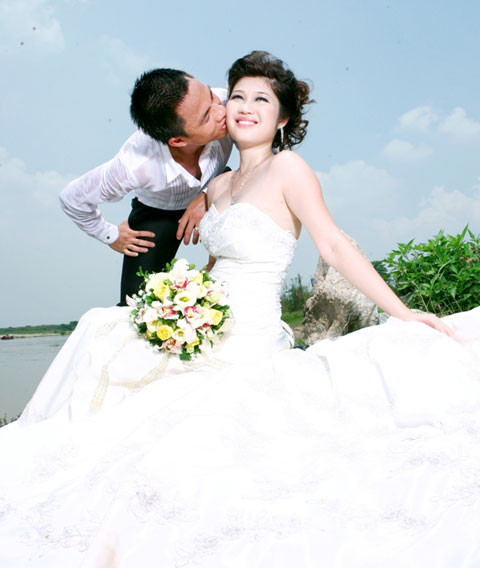 Tiền vệ Xuân Thành: Thuốc lắc, án treo giò và... đám cưới ảnh 6 Tiền vệ Xuân Thành: Thuốc lắc, án treo giò và... đám cưới ảnh 6