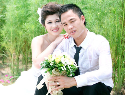 Tiền vệ Xuân Thành: Thuốc lắc, án treo giò và... đám cưới ảnh 4 Tiền vệ Xuân Thành: Thuốc lắc, án treo giò và... đám cưới ảnh 4