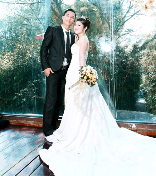 Tiền vệ Xuân Thành: Thuốc lắc, án treo giò và... đám cưới ảnh 2 Tiền vệ Xuân Thành: Thuốc lắc, án treo giò và... đám cưới ảnh 2