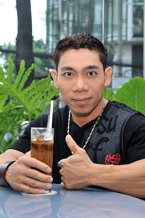 Sự kết hợp giữa Phạm Văn Mách và Văn Mai Hương khiến nhiều người bất ngờ… Sự kết hợp giữa Phạm Văn Mách và Văn Mai Hương khiến nhiều người bất ngờ…