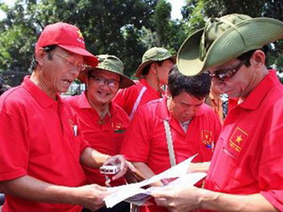 NHM lặn lội sang Indonesia cổ vũ cho đội U23 Việt Nam. NHM lặn lội sang Indonesia cổ vũ cho đội U23 Việt Nam.