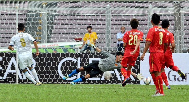 Manuel Ott mở tỷ số cho U23 Philippines. Manuel Ott mở tỷ số cho U23 Philippines.
