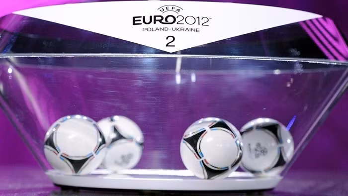 Những quả bóng dùng để bốc thăm.