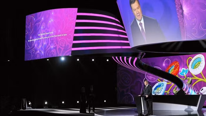 Tổng thống Ukraine, ông Viktor Yanukovych, phát biểu chào mừng.