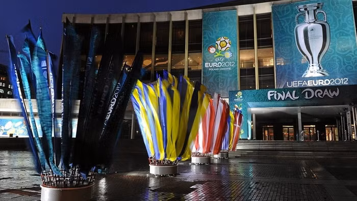 Mọi sự chuẩn bị cho lễ bốc thăm đã hoàn tất.