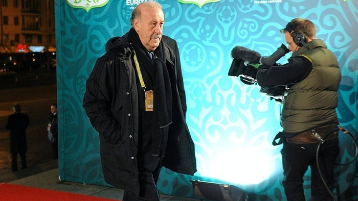 Và HLV Del Bosque (Tây Ban Nha). Và HLV Del Bosque (Tây Ban Nha).