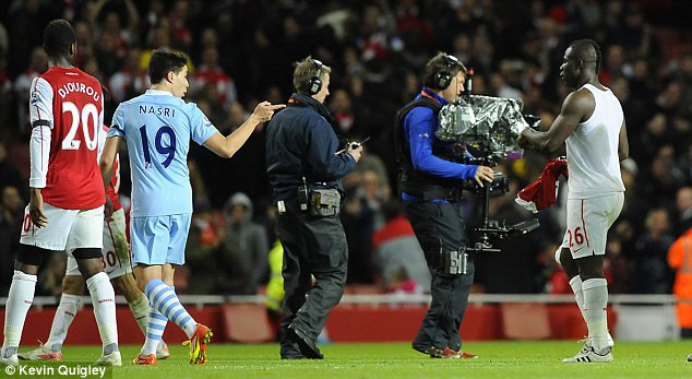 Nhưng người phát ngôn của Arsenal đã phản bác.