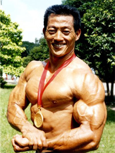 Lực sĩ Lý Đức là tấm gương cho Phạm Văn Mách học tập.