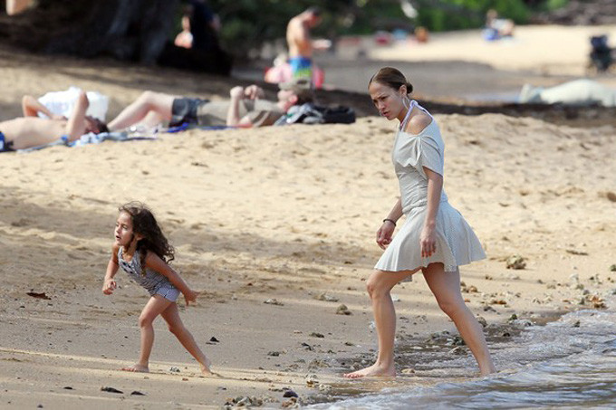 Emme là con của Jennifer Lopez và người chồng cũ Marc Anthony. Emme là con của Jennifer Lopez và người chồng cũ Marc Anthony.